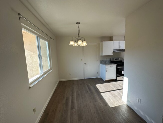 Photo - 2631 Dobbins Ln