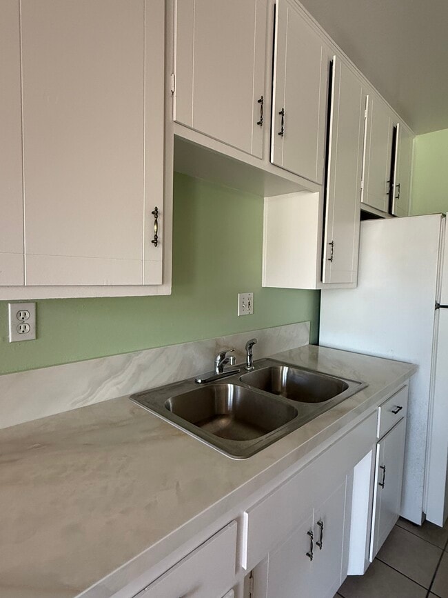 Photo - 285 Moss St Unidad 75