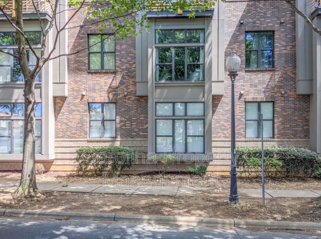 Photo - 716 N Davidson St Unidad #3