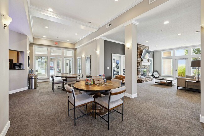 The Residences at Central Park - 08