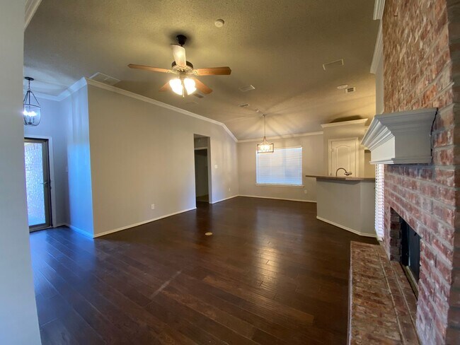 Photo - 1924 77th Pl