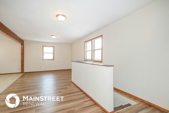 Photo - 9150 Wood Ave