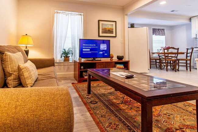 Photo - 717 Lancaster Ave Unidad ID1321807P