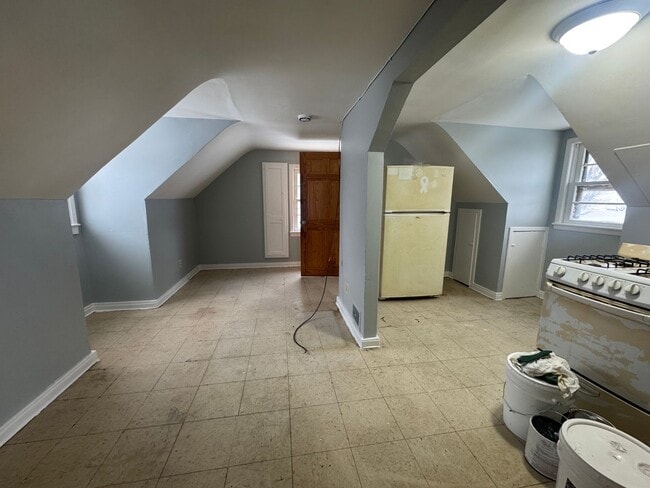 Photo - 701 Elm St Unit 701 Elm St- 613 Kent St Apt