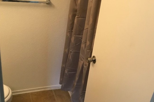 2nd bathroom - 3213 Fortier St