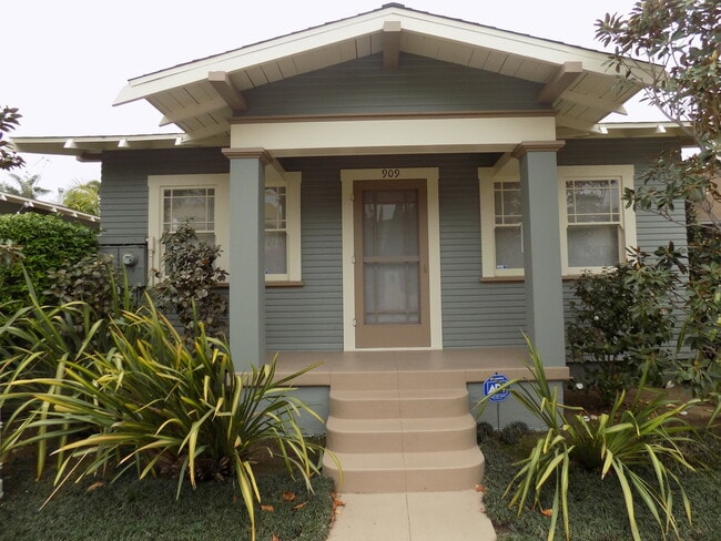 Building Photo - R0463 Unit 909