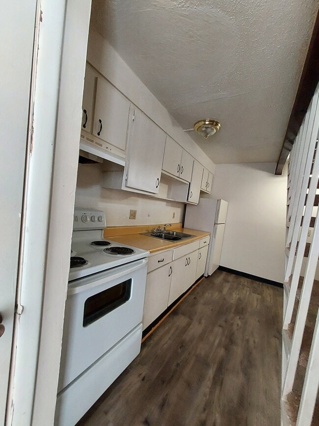 Photo - 47 Spring St Unit B