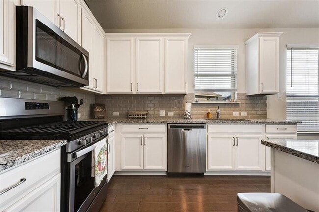 Photo - 1016 McCormick Cv