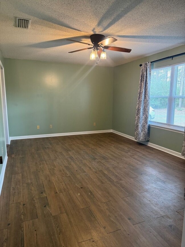 Photo - 4 Bedroom Rental in North Wakulla