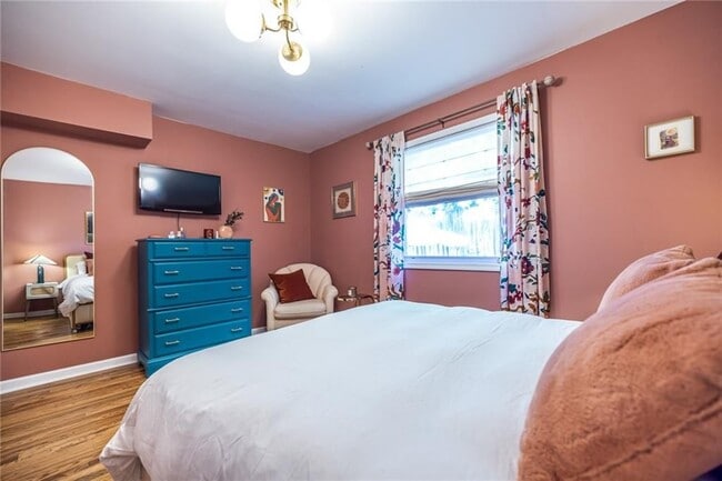 Photo - 520 Park Ave SE