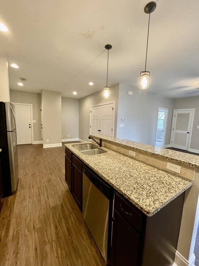 Photo - 100 Portico Street