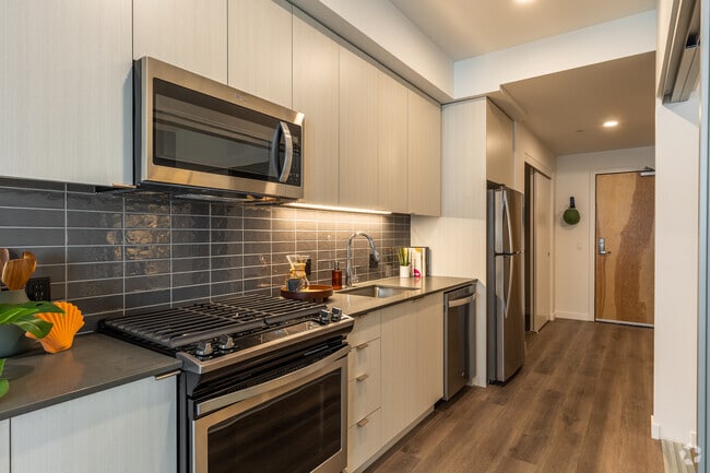1BR, 1BA - 511SF