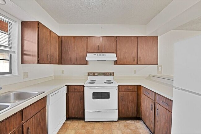 Photo - 2 Bed I Bath Apartment