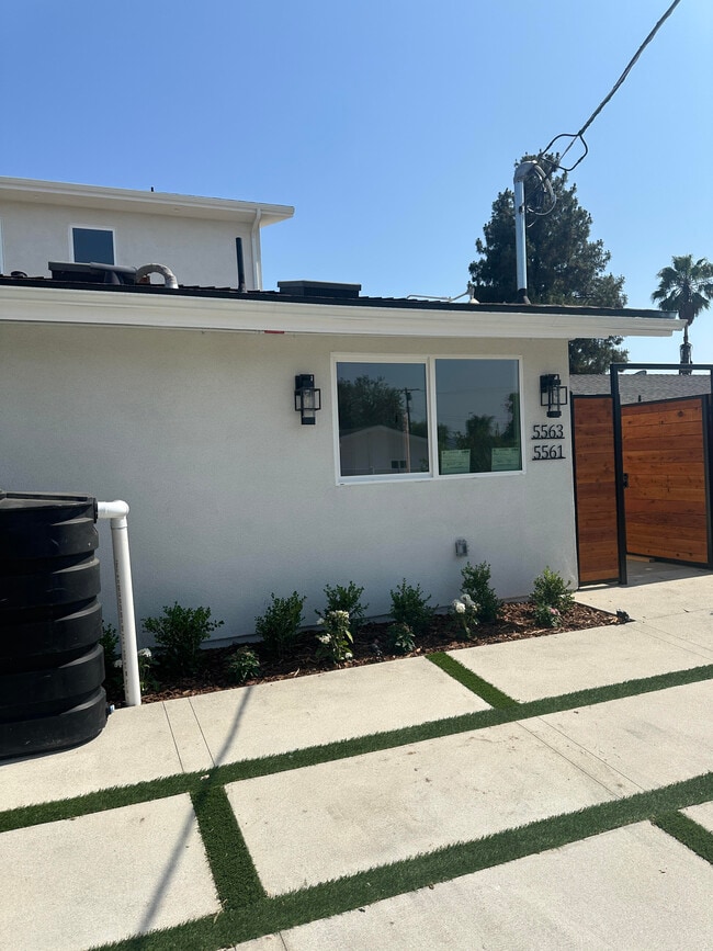 Building Photo - 5561 Mason Ave