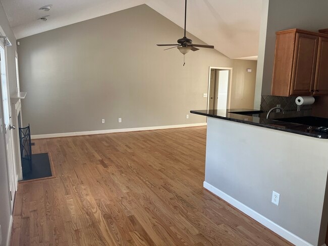 Photo - 650 Northview Dr