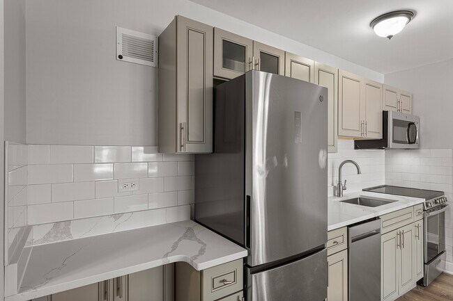 Photo - 7710 N Sheridan Rd Unit 304