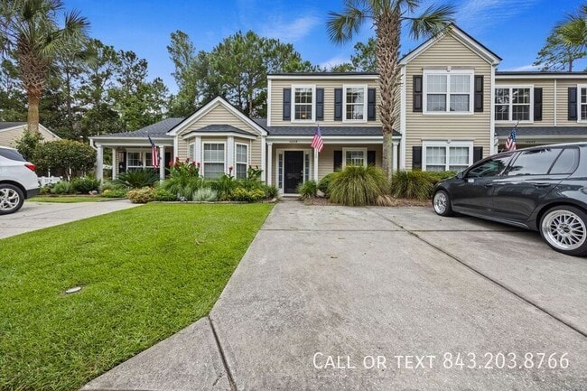 Photo - 1005 Summerhaven Pl