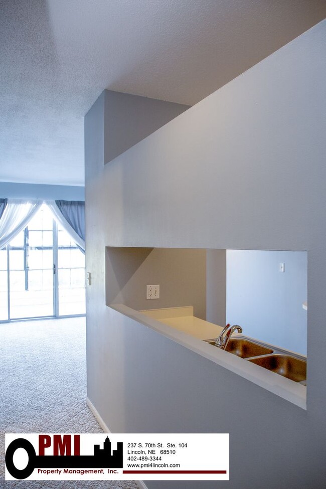 Photo - 2 Bedroom, 1.5 Bathroom Single Unit for Rent at Historic WaterPark