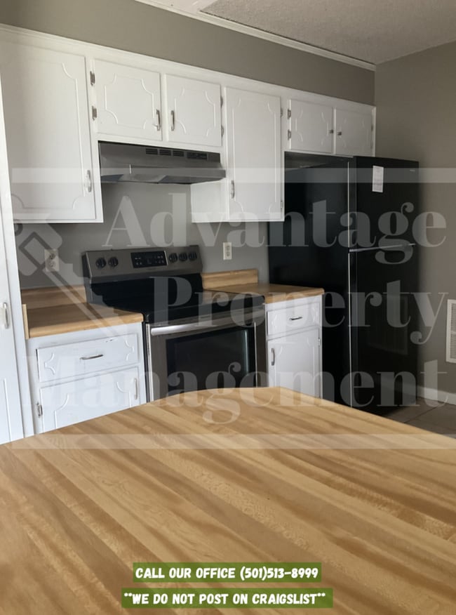 Building Photo - 9 Mdw Crk Dr