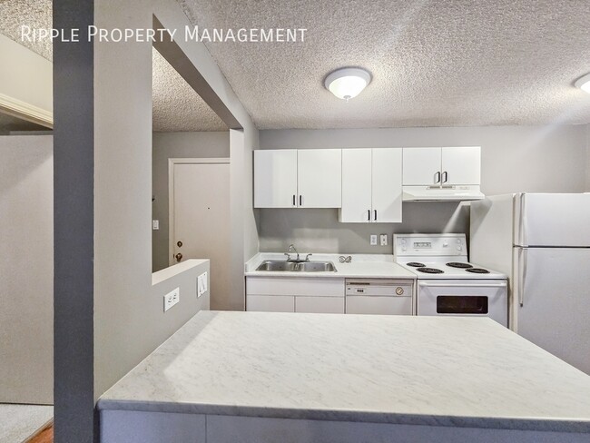 Photo - NEWLY RENOVATED 1 Beds, 1 Baths Apartment/Condo | No Pets Allowed Unité 103