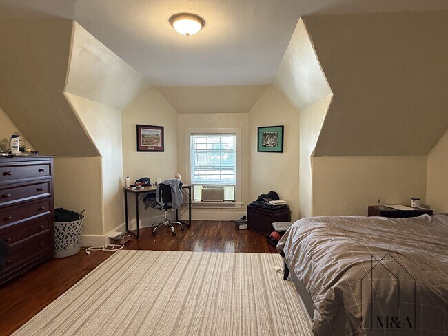 Photo - 12 Braemore Rd