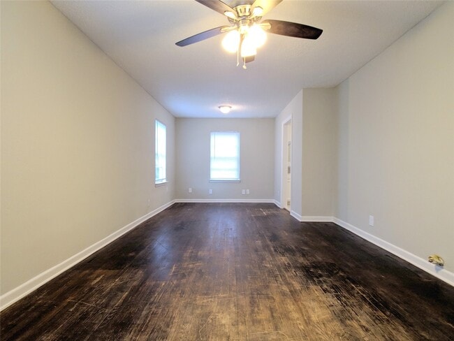 Photo - 505 13th St N