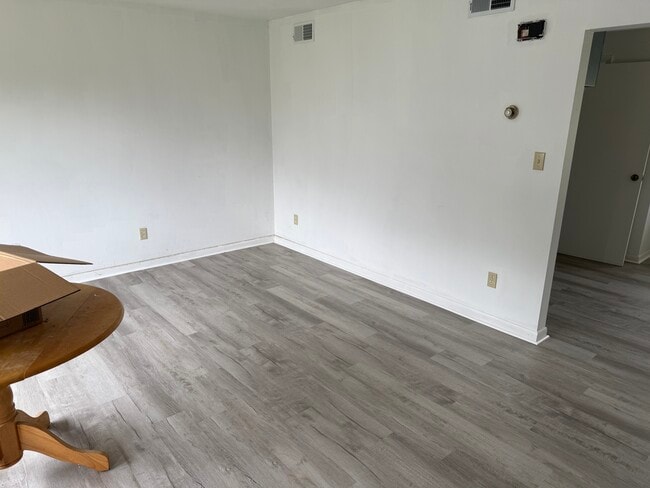 Building Photo - 430 N 20th St Rental