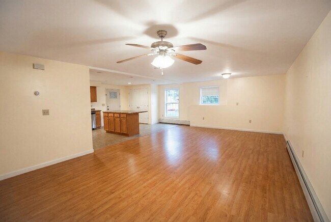 Living Space - 273 S Main St Unit 2
