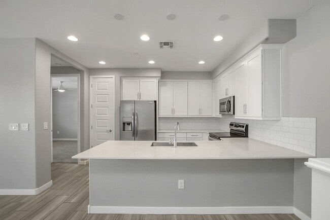 Photo - Perfect Chandler rental!