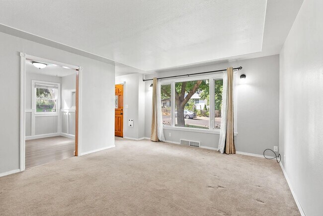 Photo - 2112 E 10th Ave