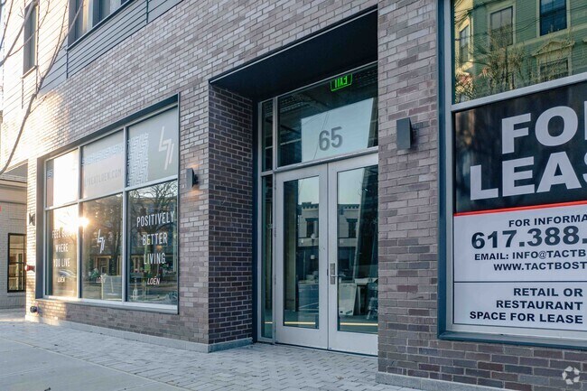 Entrada del edificio - Loen