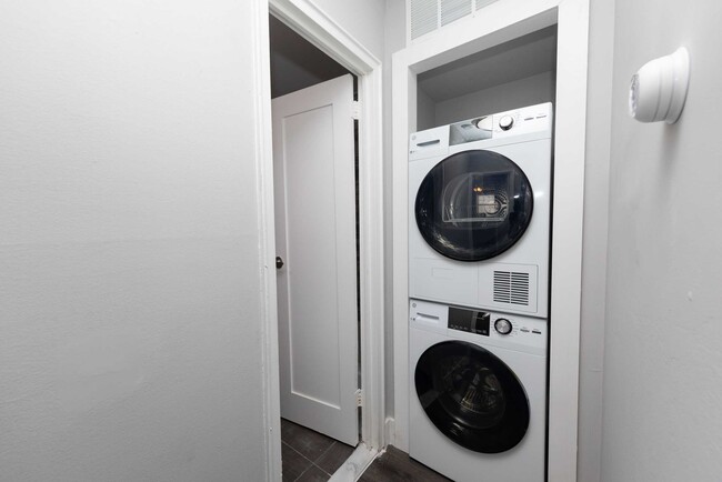 Photo - Domino Lane Apartments