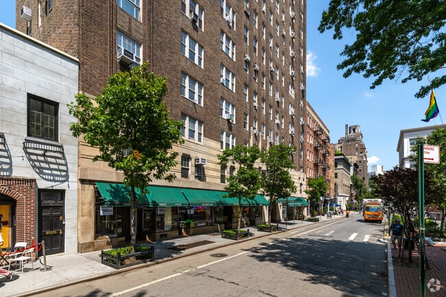 Photo - 45 Christopher St