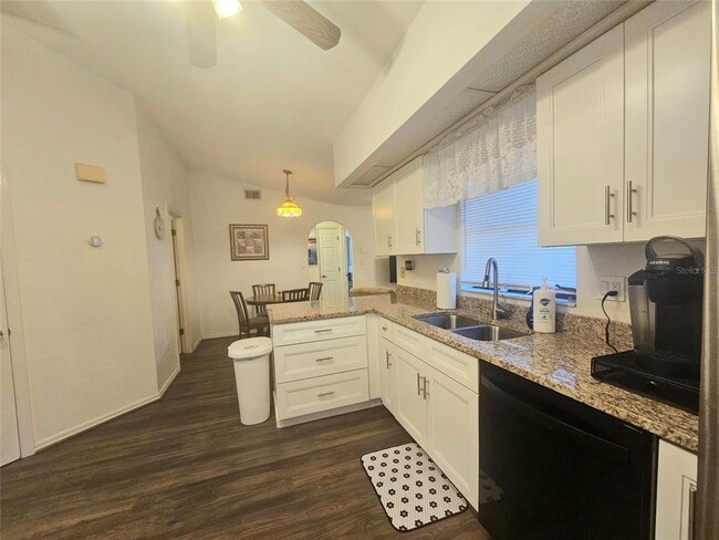 Photo - 1011 Tropical Ave NW