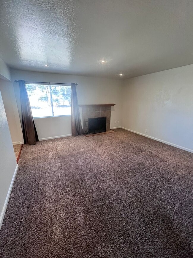 Photo - NICE HOME IN SACRAMENTO!!