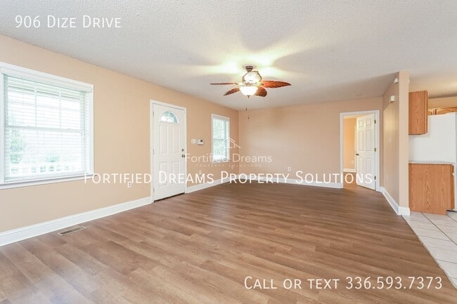 906 Dize Dr