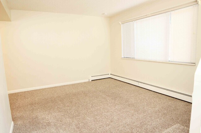 Photo - 2024 W Plum St