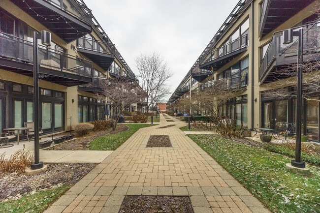 Photo - 1000 W 15th St Unit 115