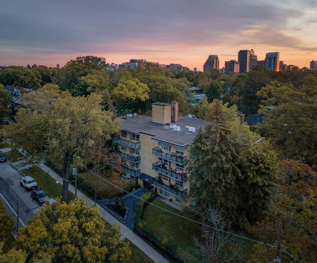 Photo - 159-221 Russell Hill Rd