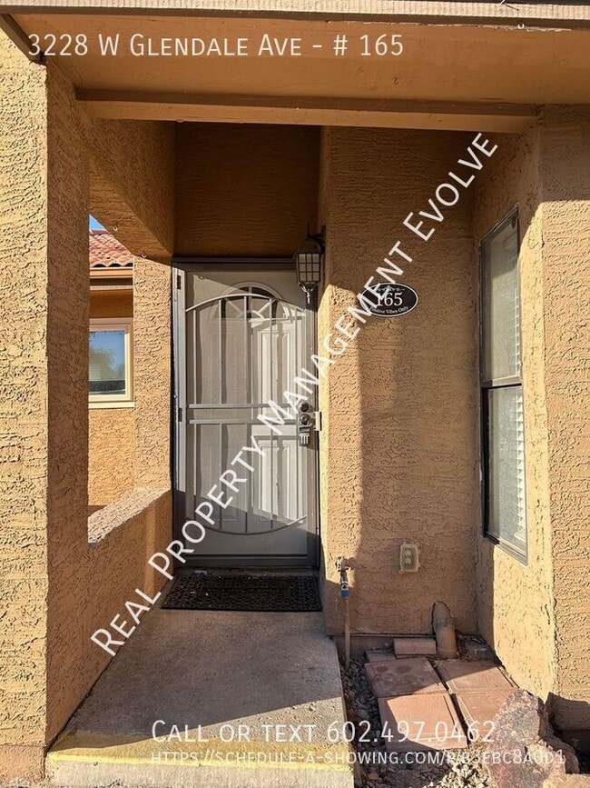 Photo - 3228 W Glendale Ave Unidad # 165