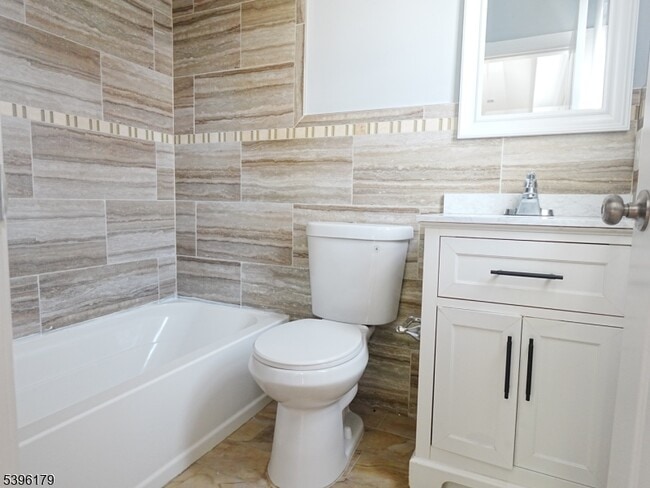 Photo - 57 N 15th St Unit 1