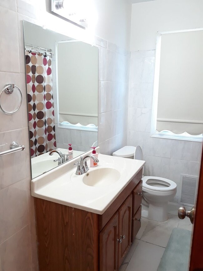 Photo - One level living *4Bed*2Bath Single Family Home. Available May 1!