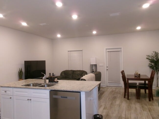 Photo - 7138 Village Ln