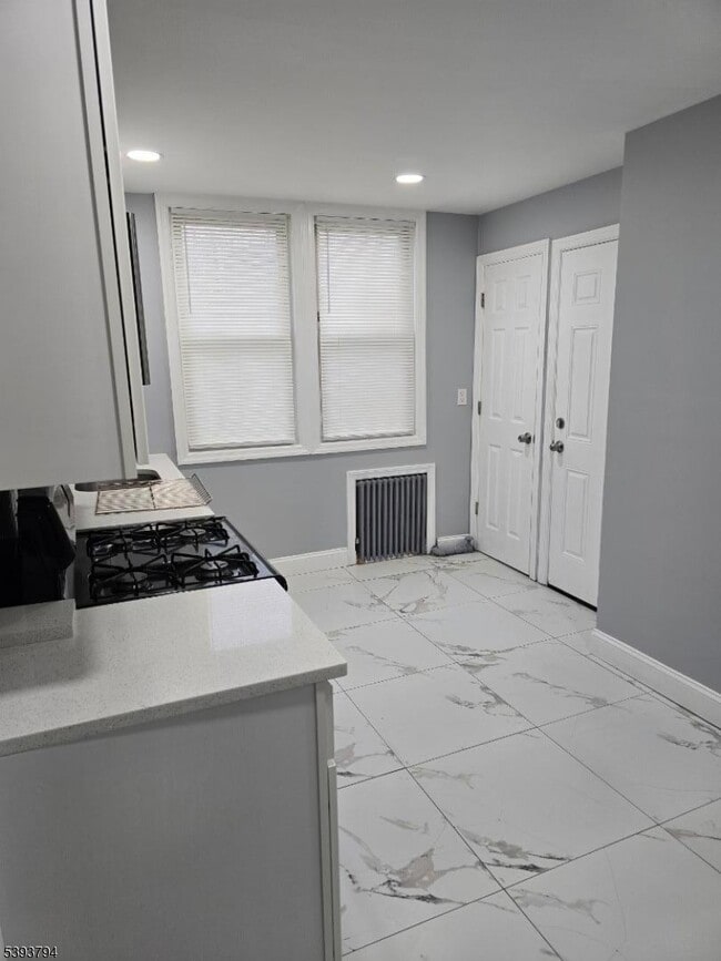 Photo - 140 Wakeman Ave