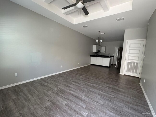 Building Photo - 408 Carlisle Ave Unit 3 Rental