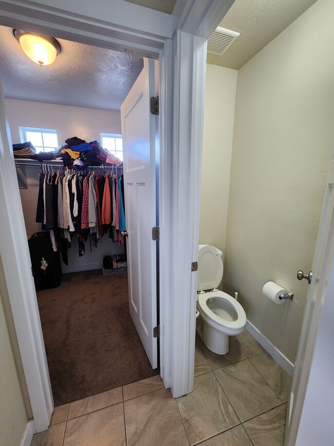 Photo - 1062 W Stonehaven Dr