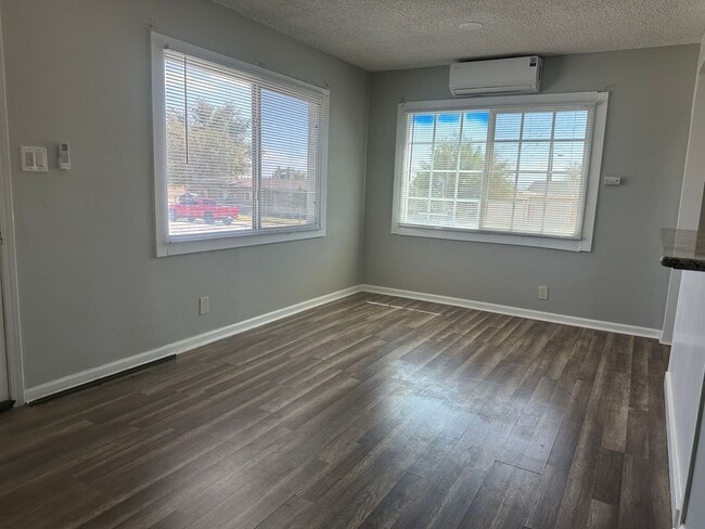 Photo - 3427 Arthur Ave Unit 3427