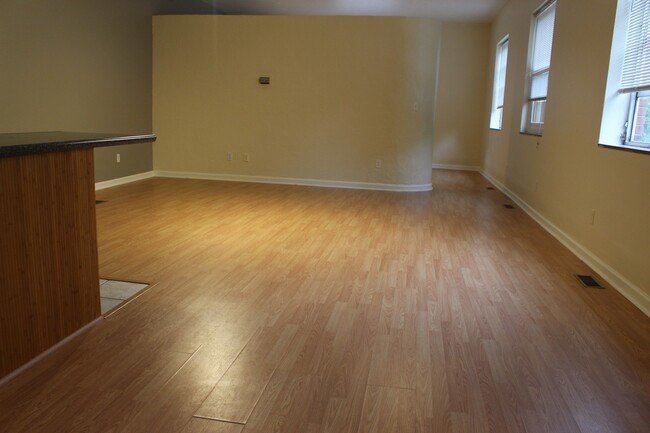 Photo - 500 W North Ave Unit #3 Rear