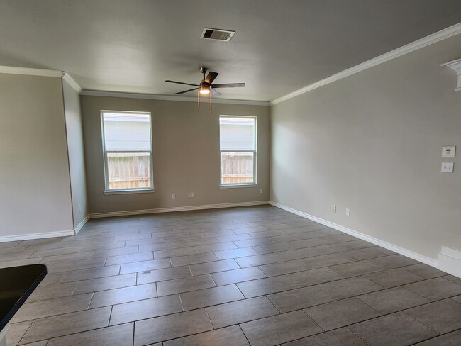 Photo - 2233 Ibis St