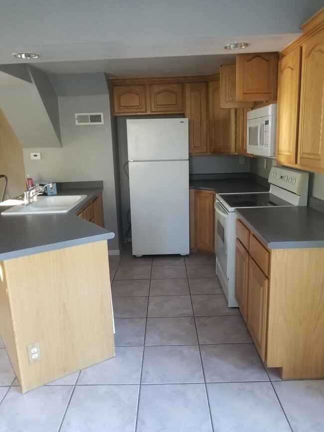 Photo - 7415 S 415 E